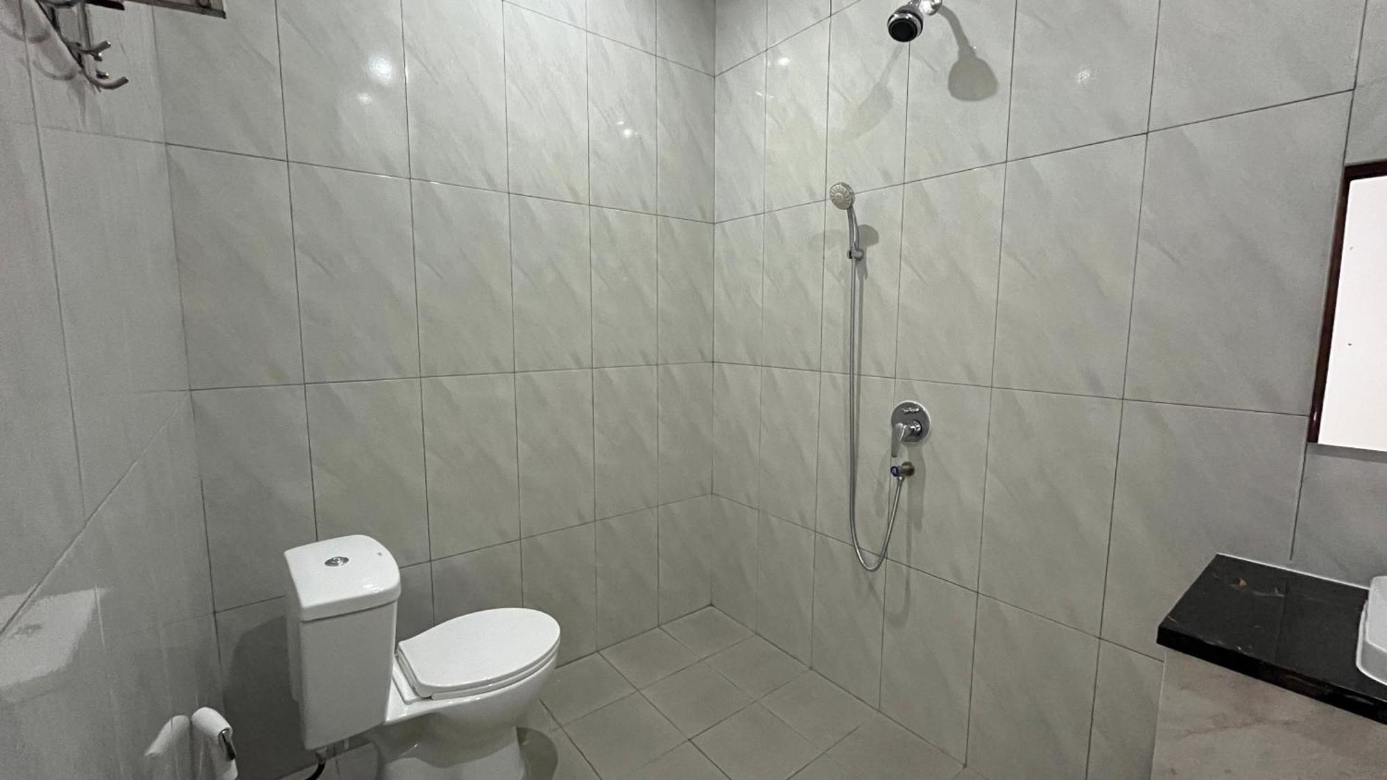 Reddoorz Premium At Jalan Diponegoro Lampung Ξενοδοχείο Μπαντάρ Λαμπούνγκ Εξωτερικό φωτογραφία